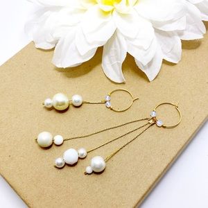 NWT ShanRiLa Pearl & Gold Chain Drop Hoops